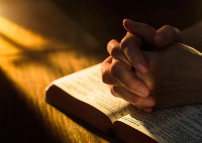 Cea mai puternică rugăciune pentru sănătate. Rostește aceste cuvinte și vei scăpa de dureri