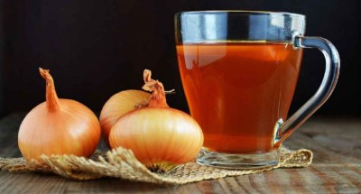 Ceai de ceapă cu nuci, o comoară pentru sănătate în sezonul rece. De ce să-l consumi 
