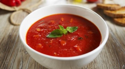 Ciorba de roșii, deliciul verii. Rețeta bunicii pe care trebuie să o încerci