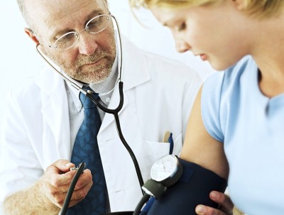 Cum previi creșterea tensiunii arteriale. Sfaturi de care să ții cont