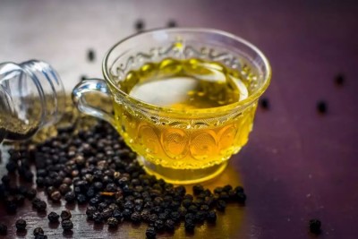 Cum să combați tusea cu ajutorul a două ingrediente pe care le găsești în bucătărie