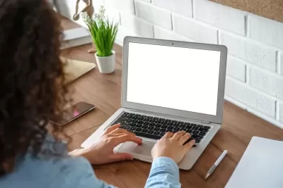 Cum să reduci stresul și anxietatea dacă ești nevoită să te întorci să lucrezi la birou