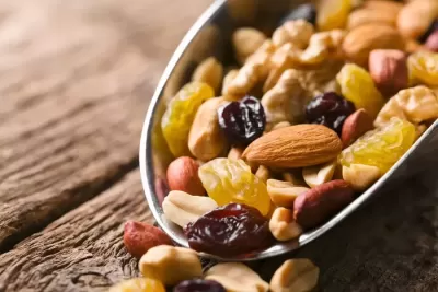 Fructe bogate în fier pe care să le incluzi în dietă