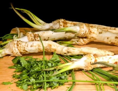 Hreanul, ingredientul eficient pentru combaterea tusei. Ce alte beneficii are în organism