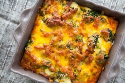 Îți lingi degetele de plăcere! Cum gătești broccoli gratinat cu brânză cheddar și usturoi