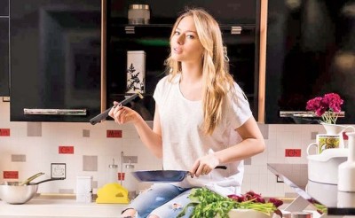 Laura Cosoi te învață cum să gătești tocăniță de năut, un preparat sănătos și delicios