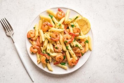 Paste cu creveți și sos de lămâie, o rețetă delicioasă pentru cină