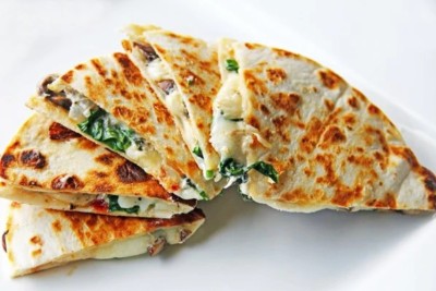 Quesadilla cu spanac și ciuperci, cea mai simplă rețetă pe care trebuie să o încerci