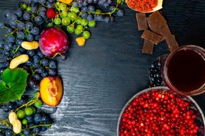 Resveratrolul, aliatul de nădejde pentru menținerea sănătății creierului. Alimente pe care trebuie să le consumi