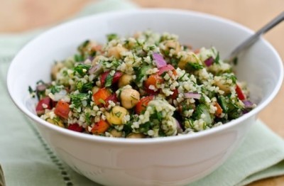Simplu și rapid de gătit: salată cu bulgur și legume