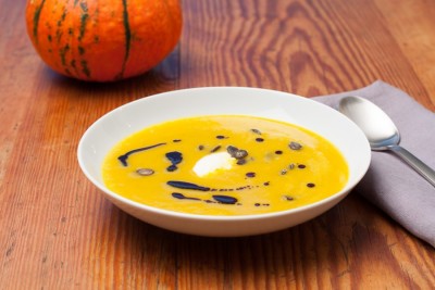 Supa cremă de dovleac, un deliciu! De ce să o consumi în zilele reci de toamnă