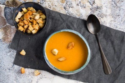 Supa cremă de legume, un deliciu pentru zilele reci de iarnă