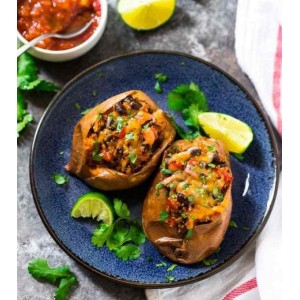 Cartofi dulci cu tofu, ardei și ceapă la cuptor, o rețetă ușor de pregătit și delicioasă