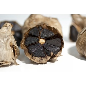 Ce se întâmplă în organismul tău dacă vei consuma usturoi negru