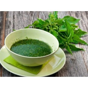 Cum faci cea mai bună ciorbă de urzici. Ingredientul care-i dă un plus de savoare și-ți întărește sistemul imunitar