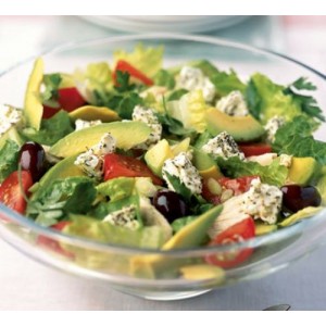 Cum prepari cea mai bună salată de legume cu avocado