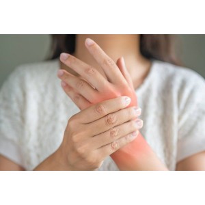 Cum să combați artrita reumatoidă cu ajutorul unor remedii naturiste pe bază de turmeric