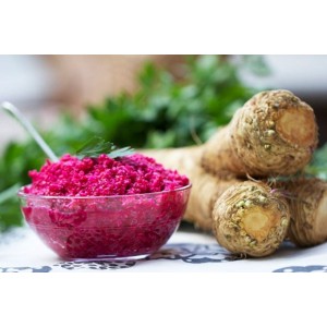 Salată de sfeclă roșie crudă cu hrean
