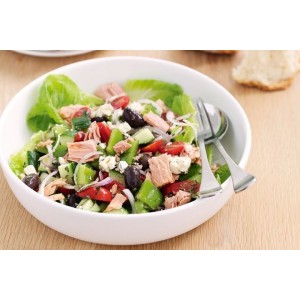 Salată mediteraneană de ton! De ce să consumi acest tip de pește 