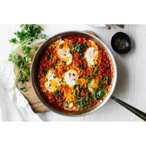 Shakshuka - ouă în sos de roșii, perfectă pentru micul dejun! Cum se prepară