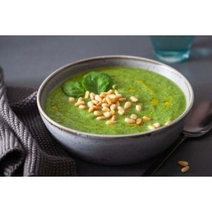 Supa cremă de varză kale și spanac, un mix excelent de vitamine și minerale pentru organism